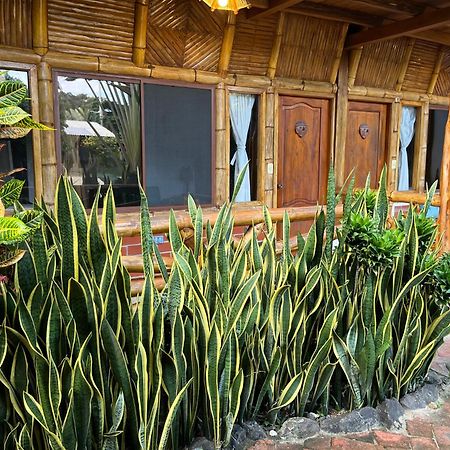 Victor Hugo Hotel Puerto López Zewnętrze zdjęcie