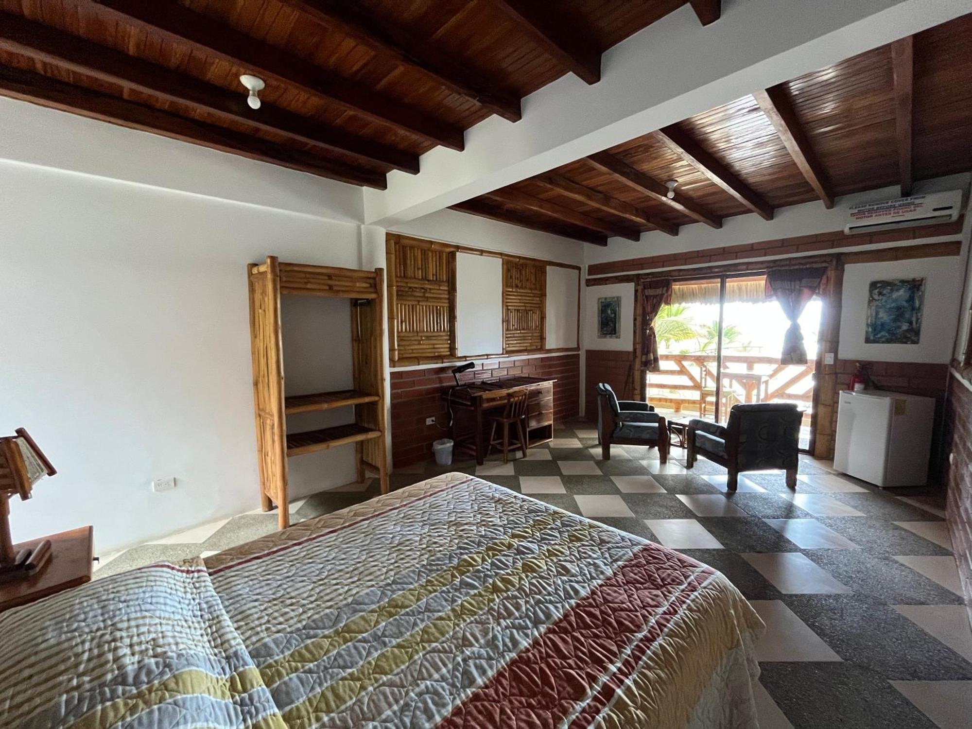 Victor Hugo Hotel Puerto López Zewnętrze zdjęcie