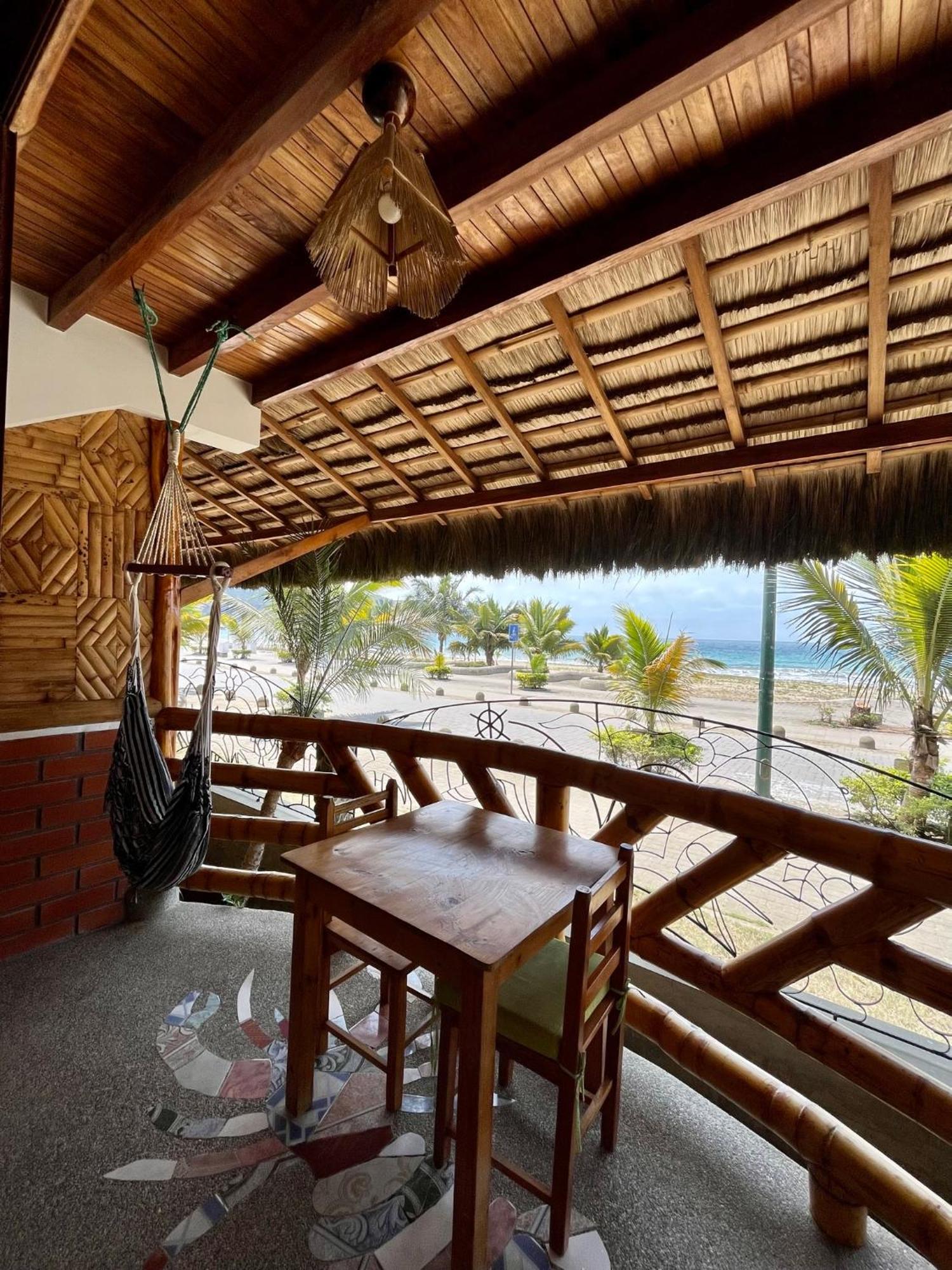Victor Hugo Hotel Puerto López Zewnętrze zdjęcie