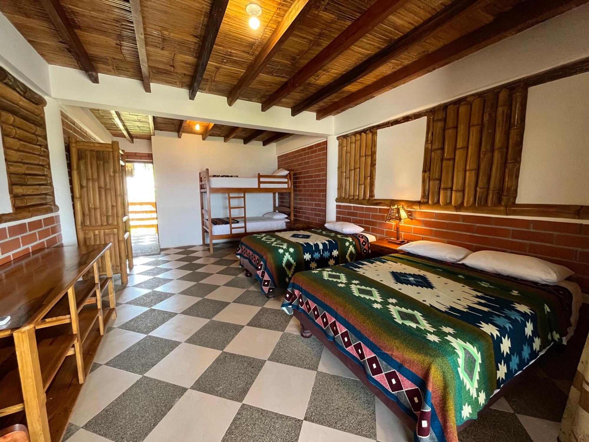 Victor Hugo Hotel Puerto López Zewnętrze zdjęcie