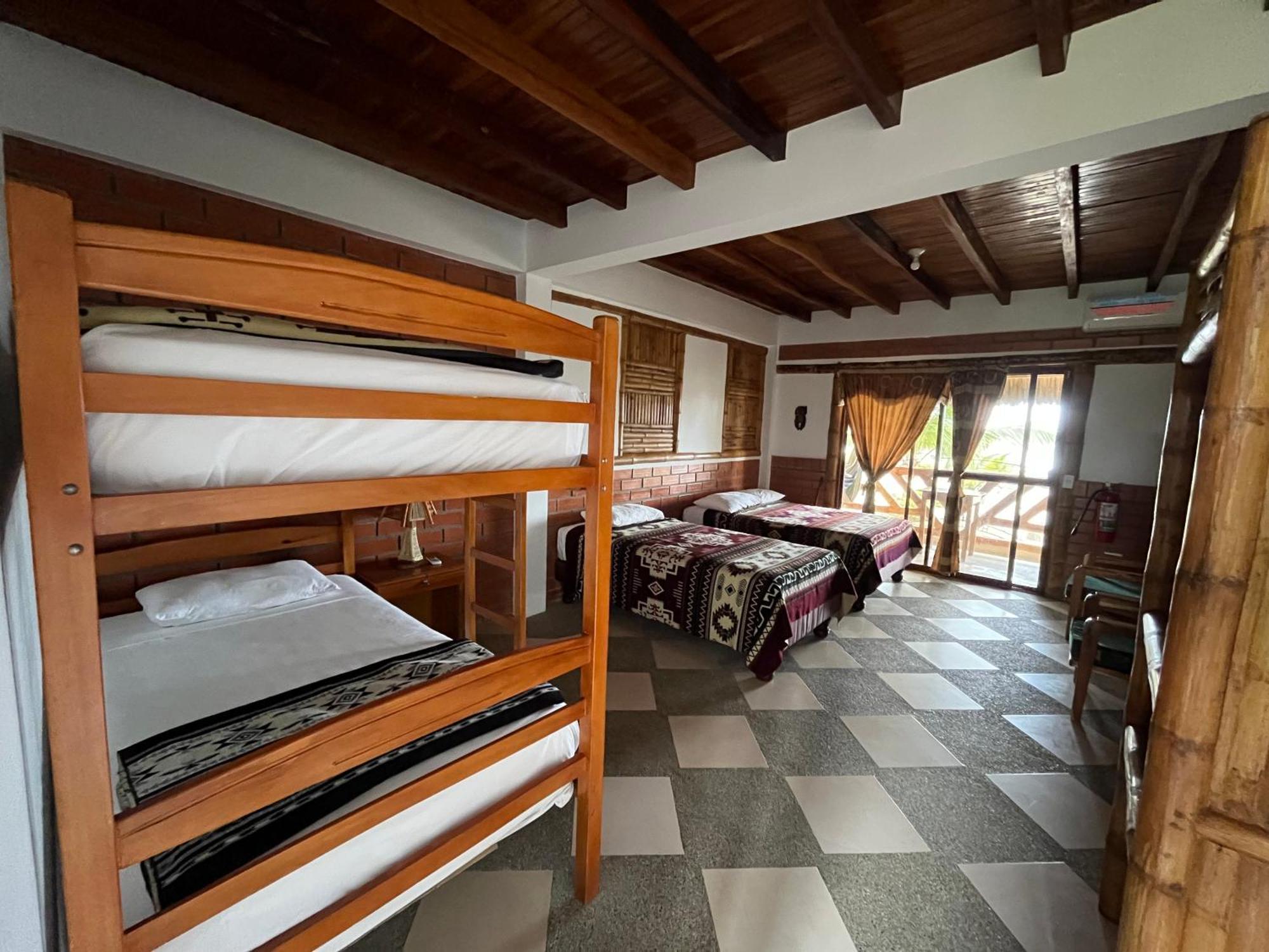 Victor Hugo Hotel Puerto López Zewnętrze zdjęcie