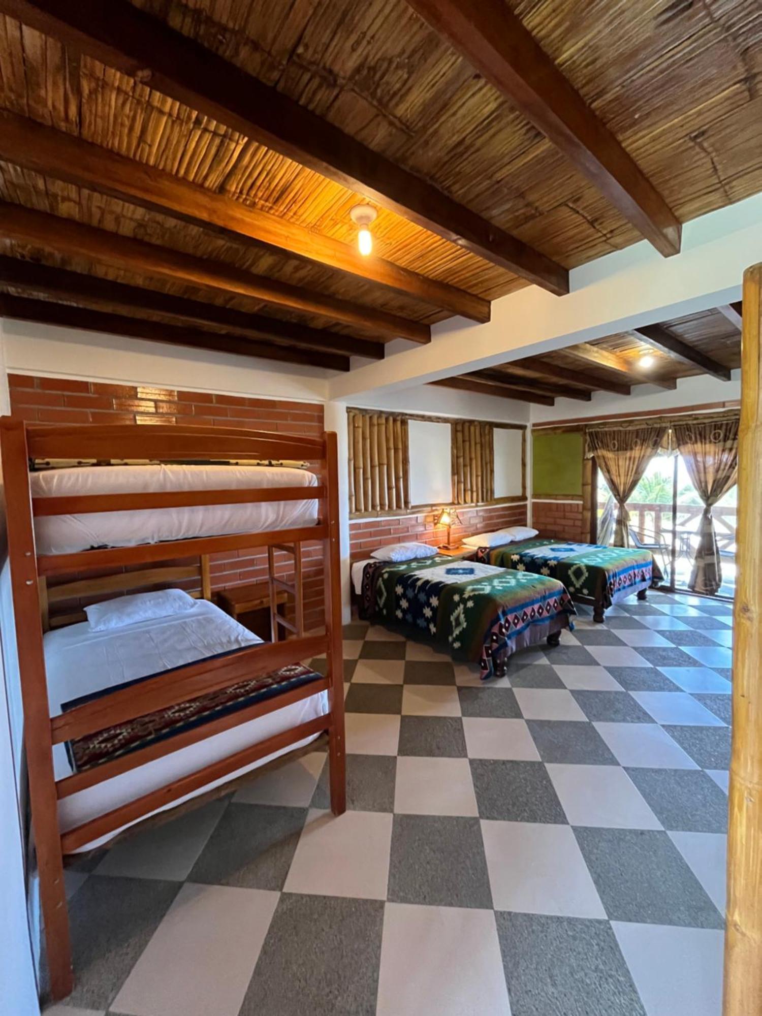 Victor Hugo Hotel Puerto López Zewnętrze zdjęcie