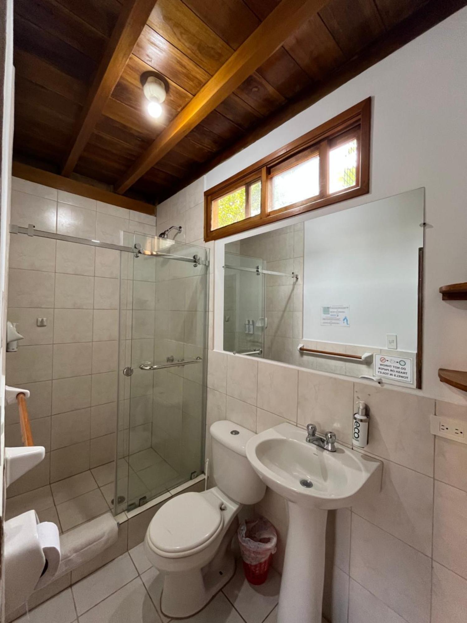 Victor Hugo Hotel Puerto López Zewnętrze zdjęcie
